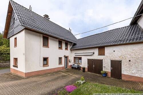 Hauseingang - Einfamilienhaus mit 107,00 m&sup2; in Blankenheim-Hüngersdorf zum Kaufen