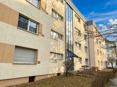 Frontansicht - Eigentumswohnung mit Potenzial am Teltowkanal!