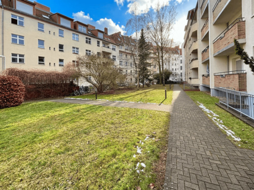 Innenhof - 2 Zimmer Etagenwohnung zum Kaufen in Berlin