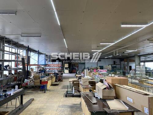 massiver Betonboden - Produktions-Lagerhalle mit Austellungs- und Bürofläche
