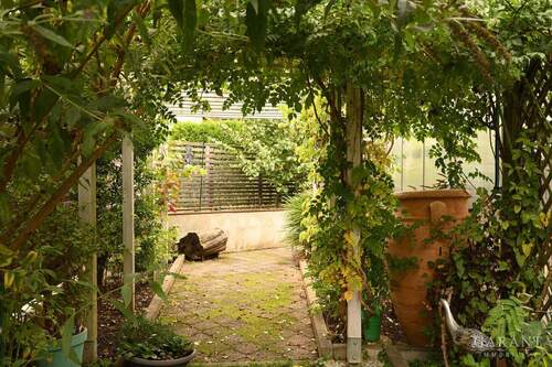 Gang durch den Garten - 