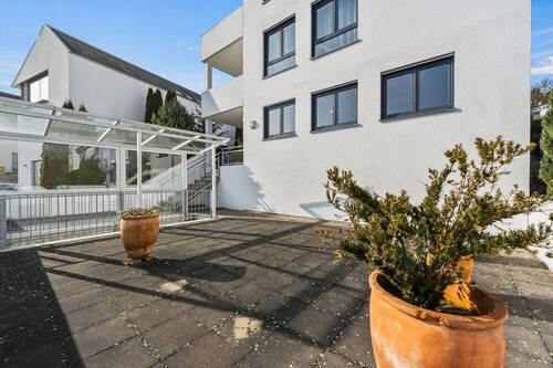 Gartenterrasse Eingang - 7 Zimmer Einfamilienhaus zum Kaufen in Berg