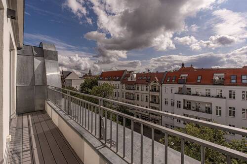 Blick Terrasse - 3 Zimmer Etagenwohnung in Berlin