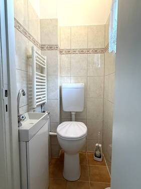 separates WC - 