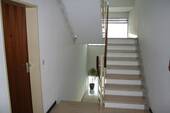 Treppenhaus mit Aufzug - 