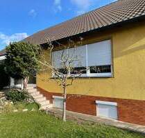 Großzügiger, hochwertiger Bungalow mit Wintergarten in sehr schöner Lage - Bad Windsheim