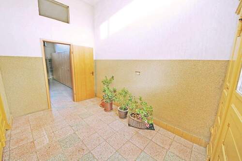 Eingangsbereich im EG - 1 Zimmer Reihenmittelhaus zum Kaufen in Aken (Elbe)