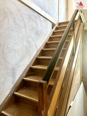 Aufgang ins Obergeschoss - 