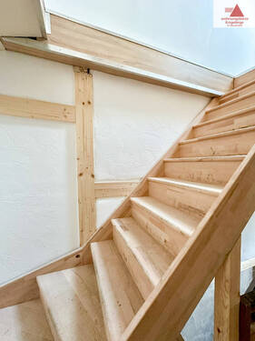 Aufgang ins Dachgeschoss - 