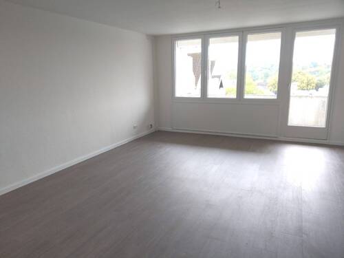 Wohnzimmer mit Loggia - Etagenwohnung mit 75,10 m&sup2; in Reinbek zur Miete