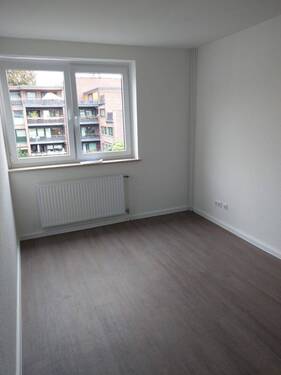 Zimmer 2 - 