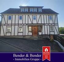 *RESERVIERT* Historisches & gepflegtes Ein-Zweifamilienhaus mit großem Wiesengrundstück - nahe Freudenberg! - Friesenhagen