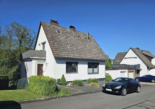 Hausansicht - 4 Zimmer Einfamilienhaus zum Kaufen in Schauenburg
