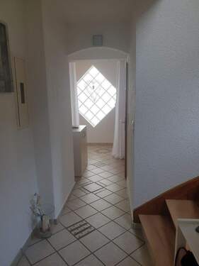 Flur - 4 Zimmer Einfamilienhaus in Schauenburg
