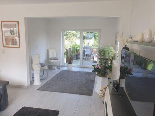 Blick zum Balkon - 