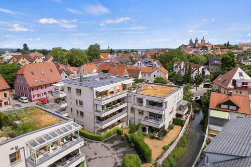Luftbild - Weingarten-Zentrum: Großzügige 4,5-Zimmer-Wohnung mit Loggia