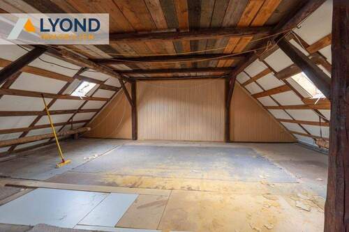 ausbaufähiger Dachboden - 