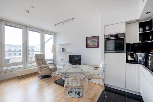 Wohn- und Essbereich - 2 Zimmer Etagenwohnung in Berlin