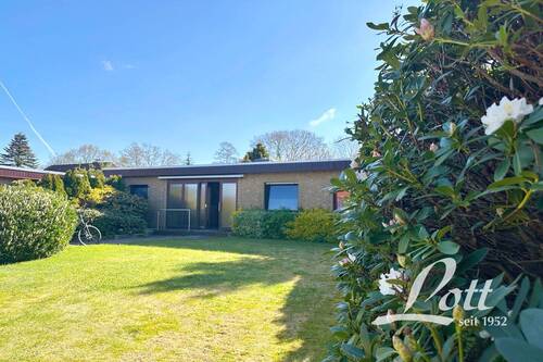 Straßenseitige Hausansicht - 4 Zimmer Einfamilienhaus in Westerstede / Ocholt