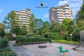 Aussenansicht vom Spielplatz - Ganz oben zuhause: Individuell anpassbare Atelierwohnung mit Penthouse Charakter!