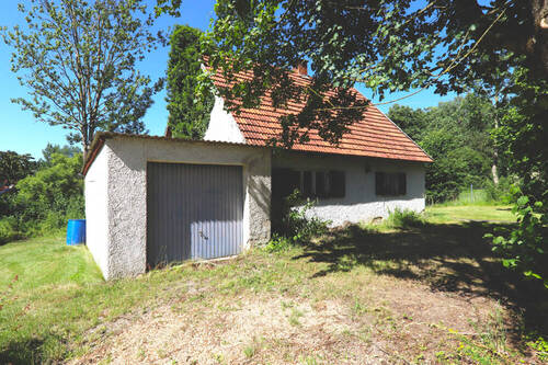 Altbestand mit Einzelgarage - 