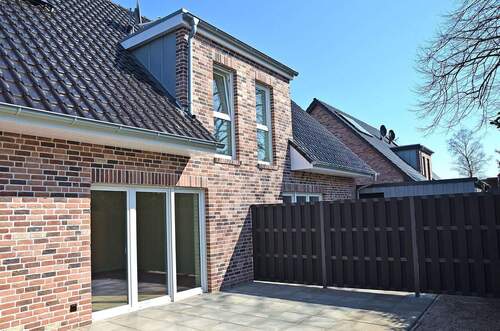 rückwärtige Ansicht - 4 Zimmer Mehrfamilienhaus, Wohnhaus in Bad Zwischenahn