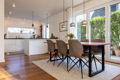Eichenparkett im gesamten Haus - 5 Zimmer Einfamilienhaus in Ahrensburg