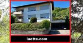 Aussenansicht - 3-Zi-Whg, ca. 94 m² Wohnfl., Rheinblick, gr. Sonnenterrasse und Balkon, Gartenspielbereich, EBK, in kl. 2FamH, Nähe S...