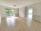 Wohnzimmer - 3 Zimmer Etagenwohnung zum Kaufen in Neuenburg am Rhein