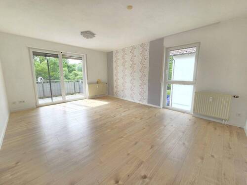 Wohnzimmer - 3 Zimmer Etagenwohnung zum Kaufen in Neuenburg am Rhein