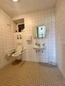 Barrierefreies WC - 