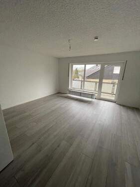 Innenansicht zum Balkon - 