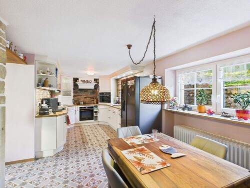 Küche- Essbereich Hauptwhg. - Mehrfamilienhaus, Wohnhaus in Ralingen an der Sauer