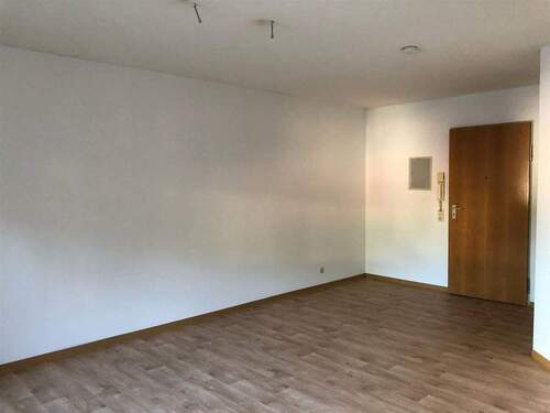 Wohn-/Esszimmer - 1 Zimmer Mehrfamilienhaus, Wohnhaus zum Kaufen in Albstadt