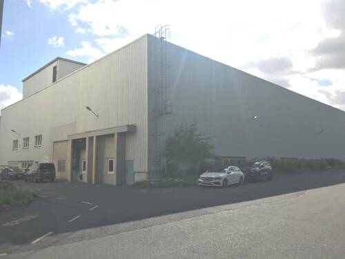 Außenansicht Produktionshalle 8 m hoch - Halle zum Kaufen in Düren