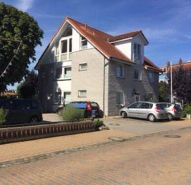 Hausansicht - Sehr schönes Mehrfamilienhaus in guter Lage mit Terrasse oder Balkon und Stellplatz