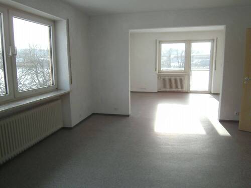 1. OG - 8 Zimmer Mehrfamilienhaus, Wohnhaus in Sulzbach-Rosenberg