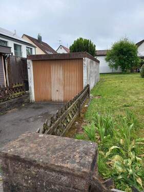 Garage - 6 Zimmer Einfamilienhaus in Böblingen
