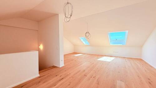 Dachgeschosszimmer II - 