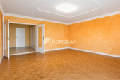 Wohnzimmer 1 - 3 Zimmer Etagenwohnung in München
