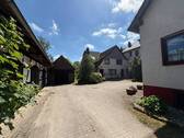 Zufahrt - Einfamilienhaus mit 174,00 m&sup2; in Bergisch Gladbach zum Kaufen