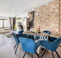 Gemütliches Reihenmittelhaus mit großer Terrasse, Garten, EBK und Kaminofen in schöner Lage - Jüchen Hochneukirch