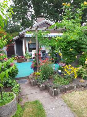 Sommerbilder - Ohne Käuferprovision: Massiv gebautes Gartenhaus direkt am Osterdeich, nahe des Weserstadions!!