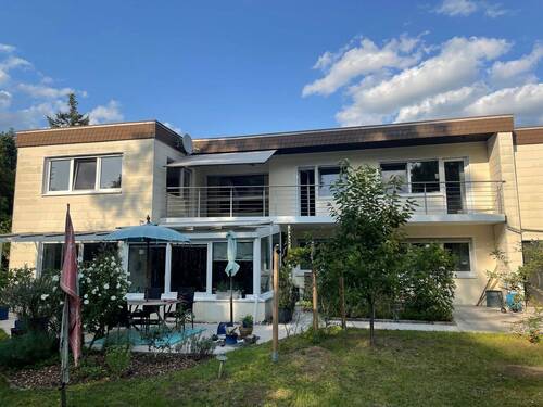 Gartenansicht - 9 Zimmer Einfamilienhaus in Sankt Ingbert