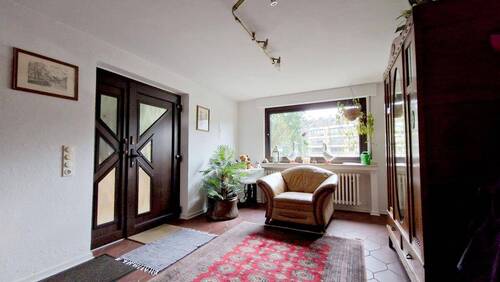 Eingangsbereich (UG) - 5 Zimmer Einfamilienhaus in Mülheim