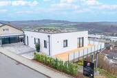 Seite von Oben rechtsHangseite - Einzigartiger Bungalow mit Penthouse - Charakter und einer unverbaubaren Fernsicht