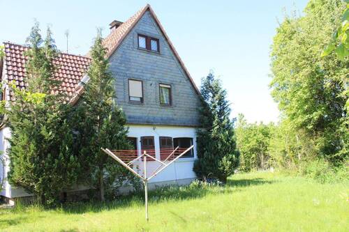 Bild 1 - Sanierungsbedürftiges Einfamilienhaus mit Garten in top Lage von Medebach