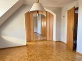 Schlafzimmer mit Einbauschrank - 