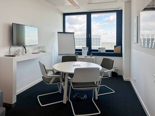 Regus_Mundsburgtower_Germany_Centre 3914_Meeting R - 