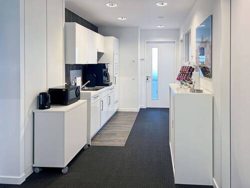 Regus_Mundsburgtower_Germany_Centre 3914_Refresh A - 